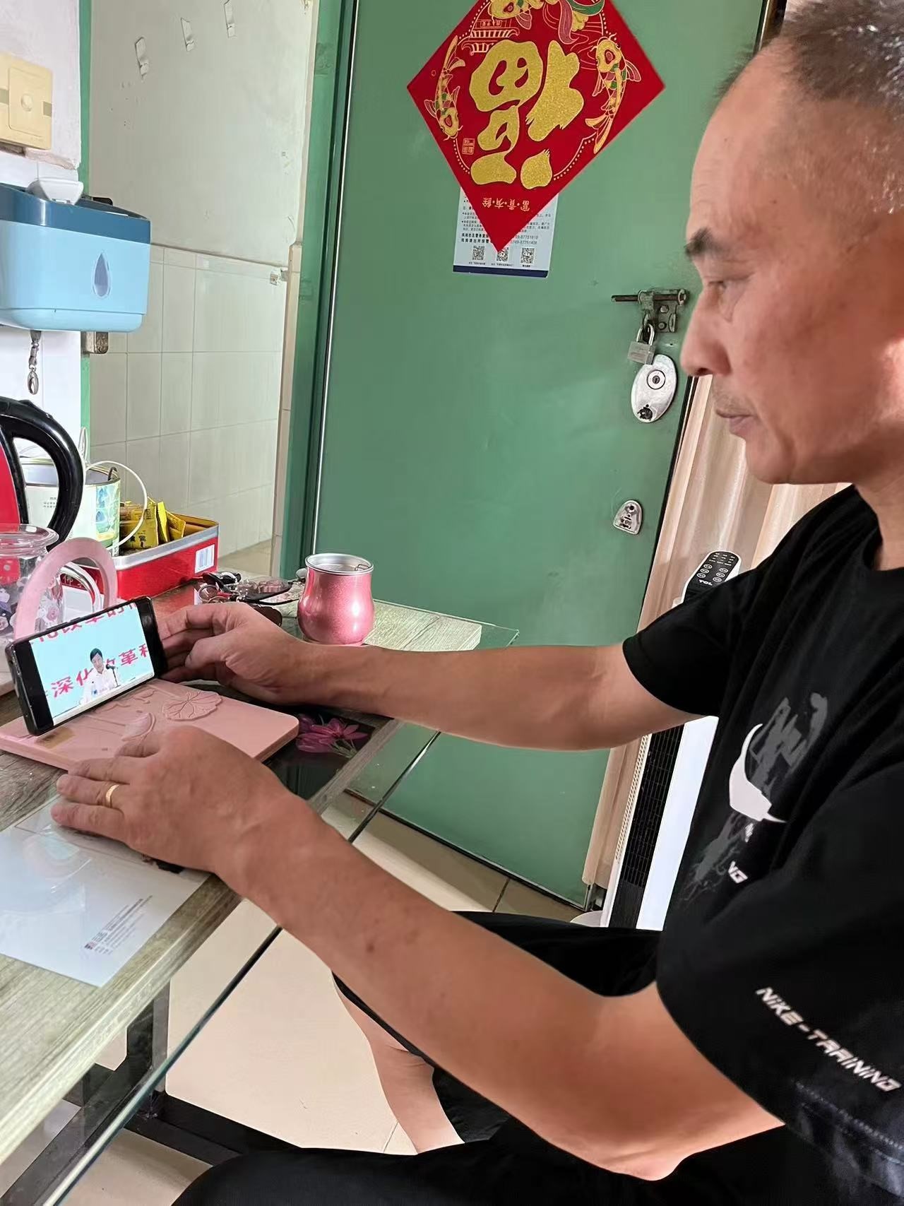 網絡直播2.jpg 網絡直播2.jpg